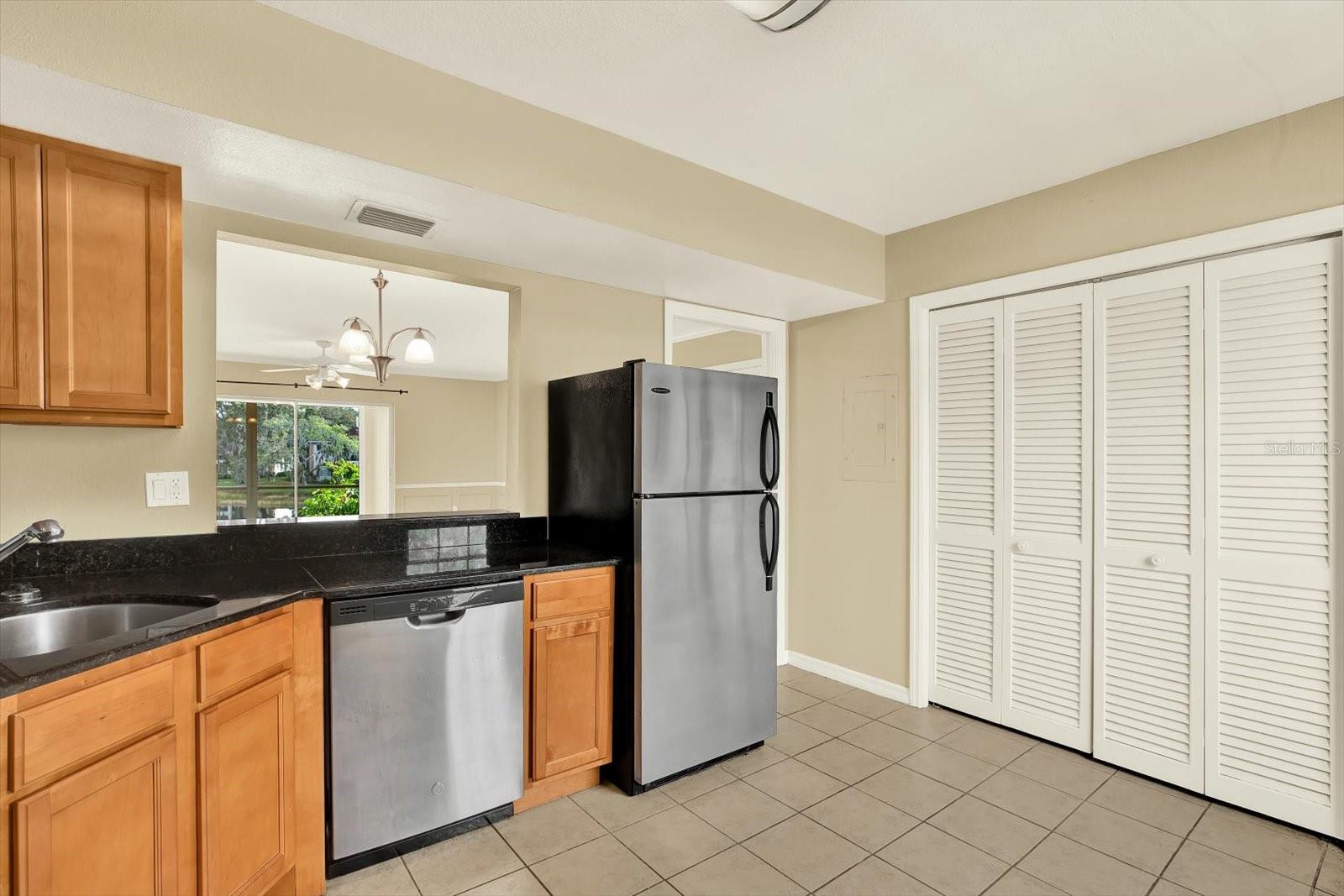 Image 18 of 60 For 10330 Carrollwood Lane 95