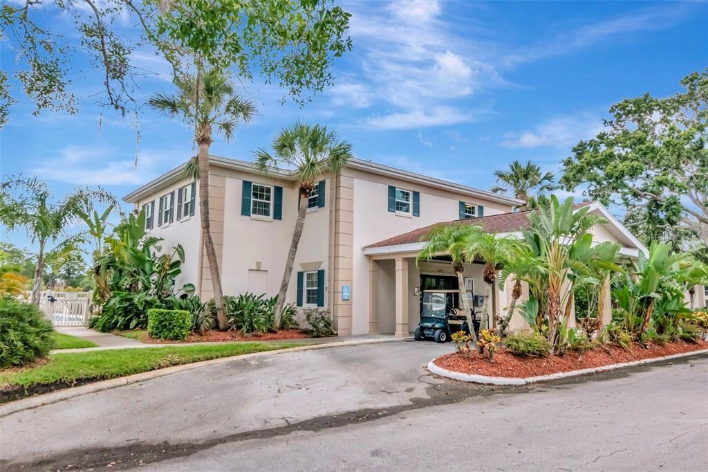 Image 39 of 60 For 10330 Carrollwood Lane 95