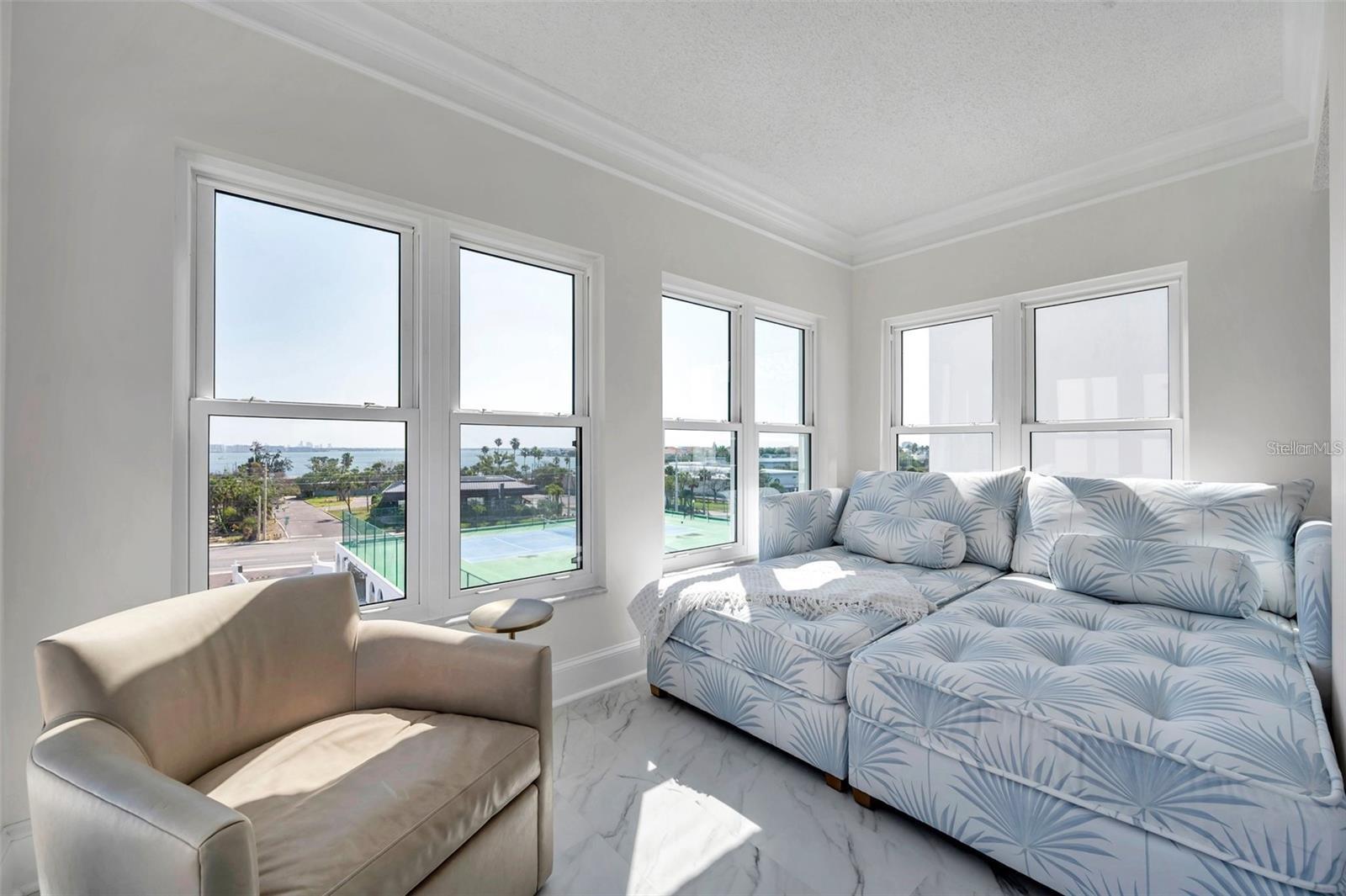 Image 22 of 46 For 4950 Gulf Boulevard 509