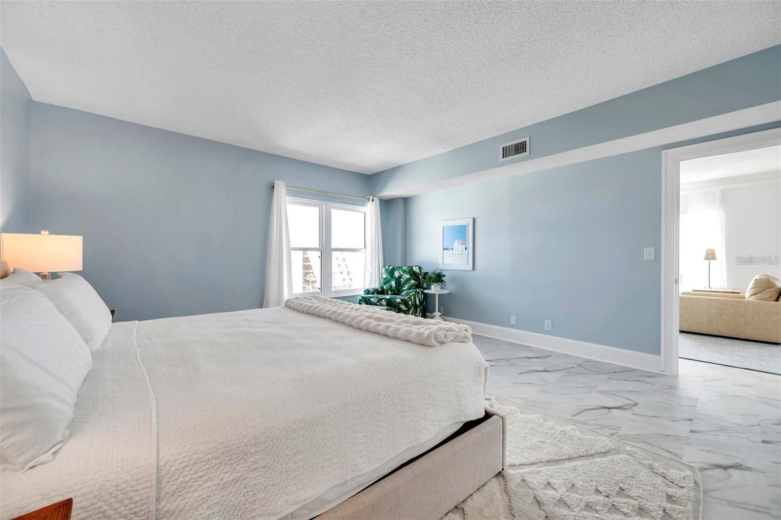 Image 27 of 46 For 4950 Gulf Boulevard 509