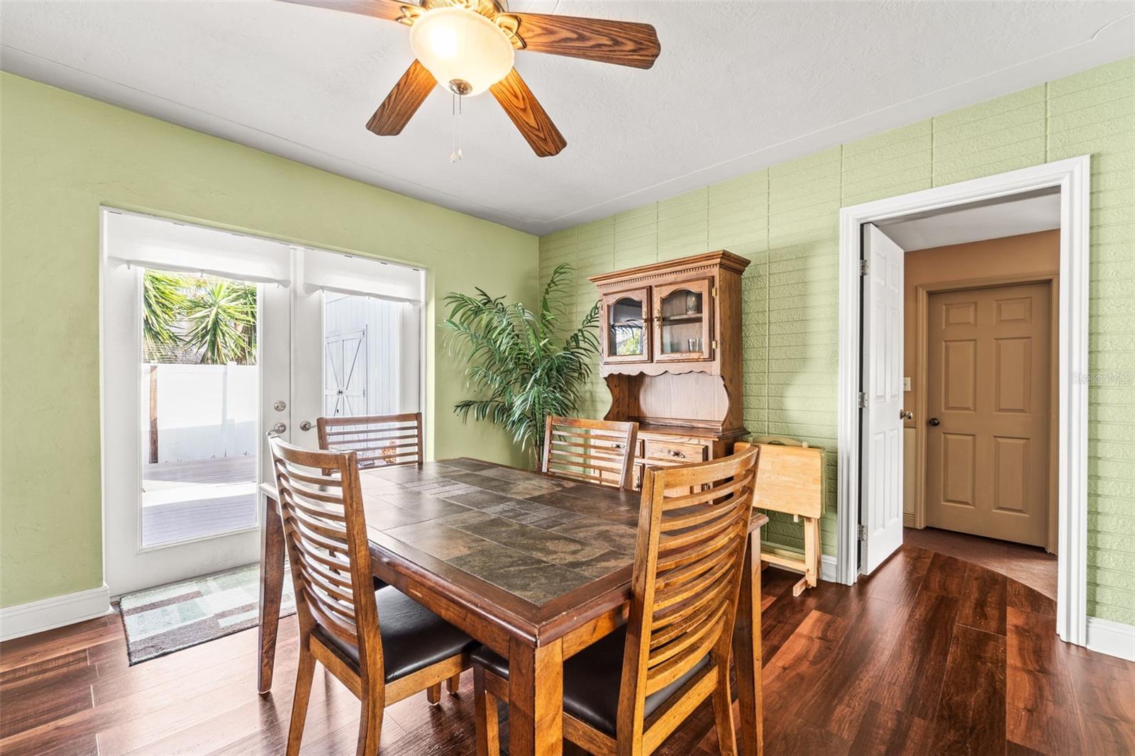 Image 8 of 29 For 11532 84th Avenue