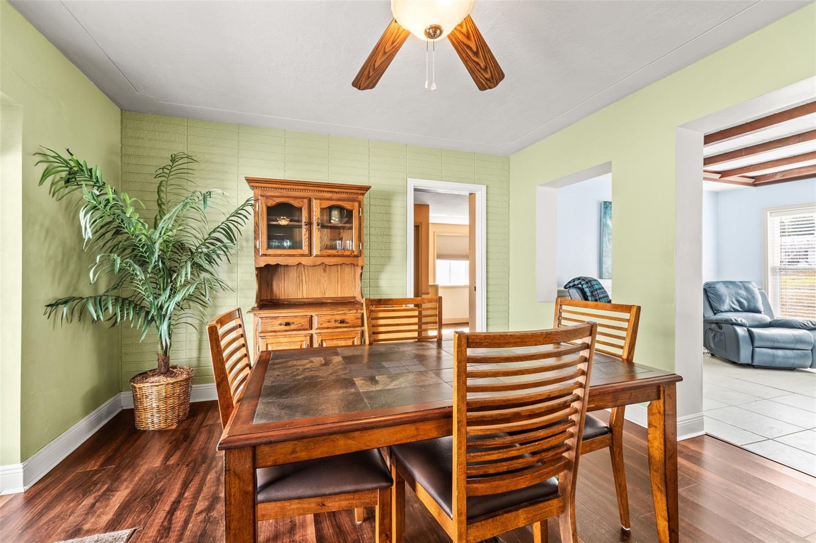 Image 9 of 29 For 11532 84th Avenue