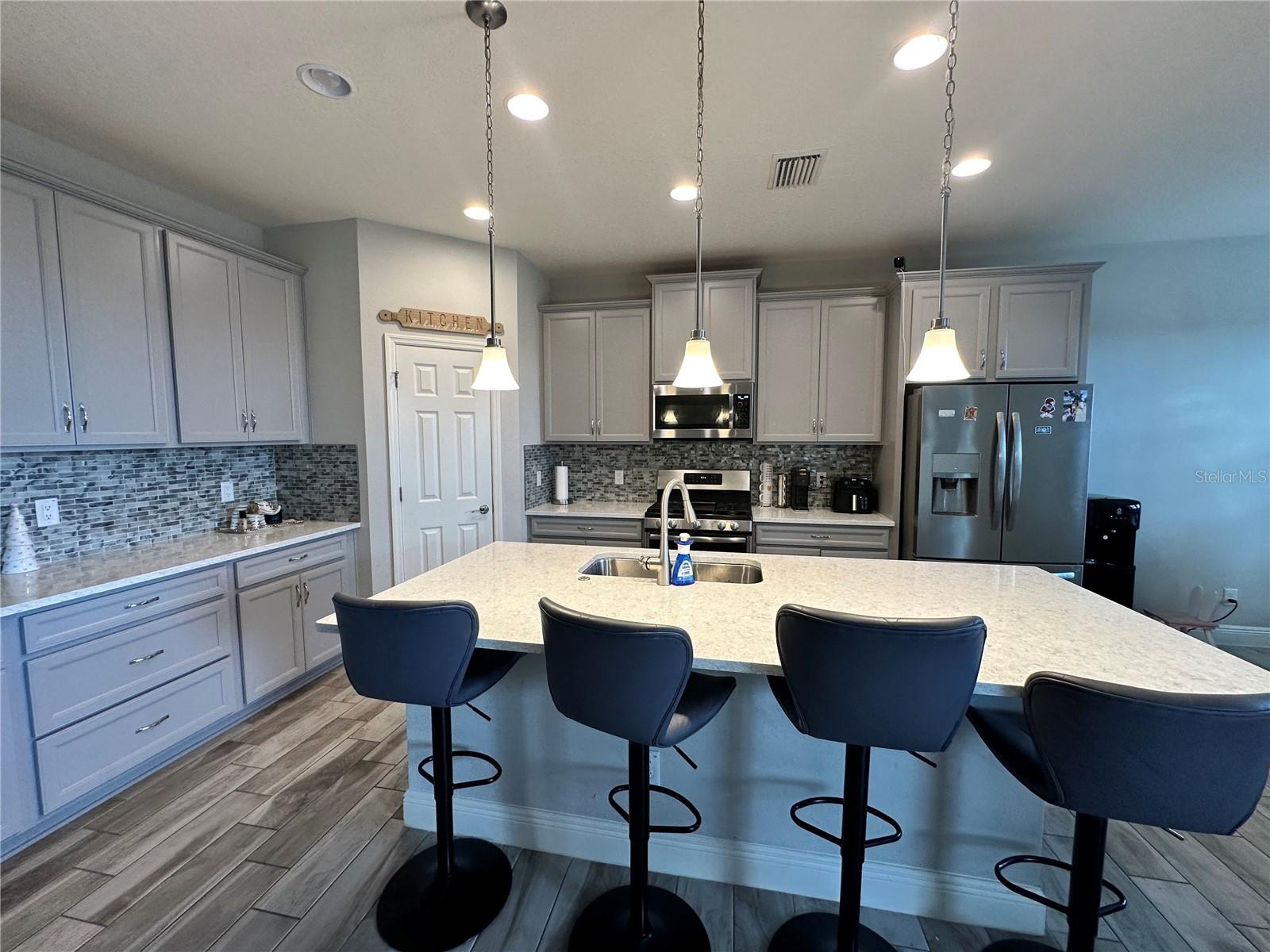 Image 11 of 34 For 12990 Burns Drive