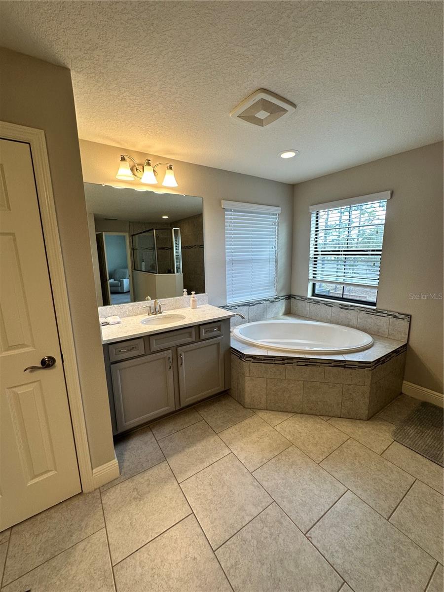 Image 22 of 34 For 12990 Burns Drive