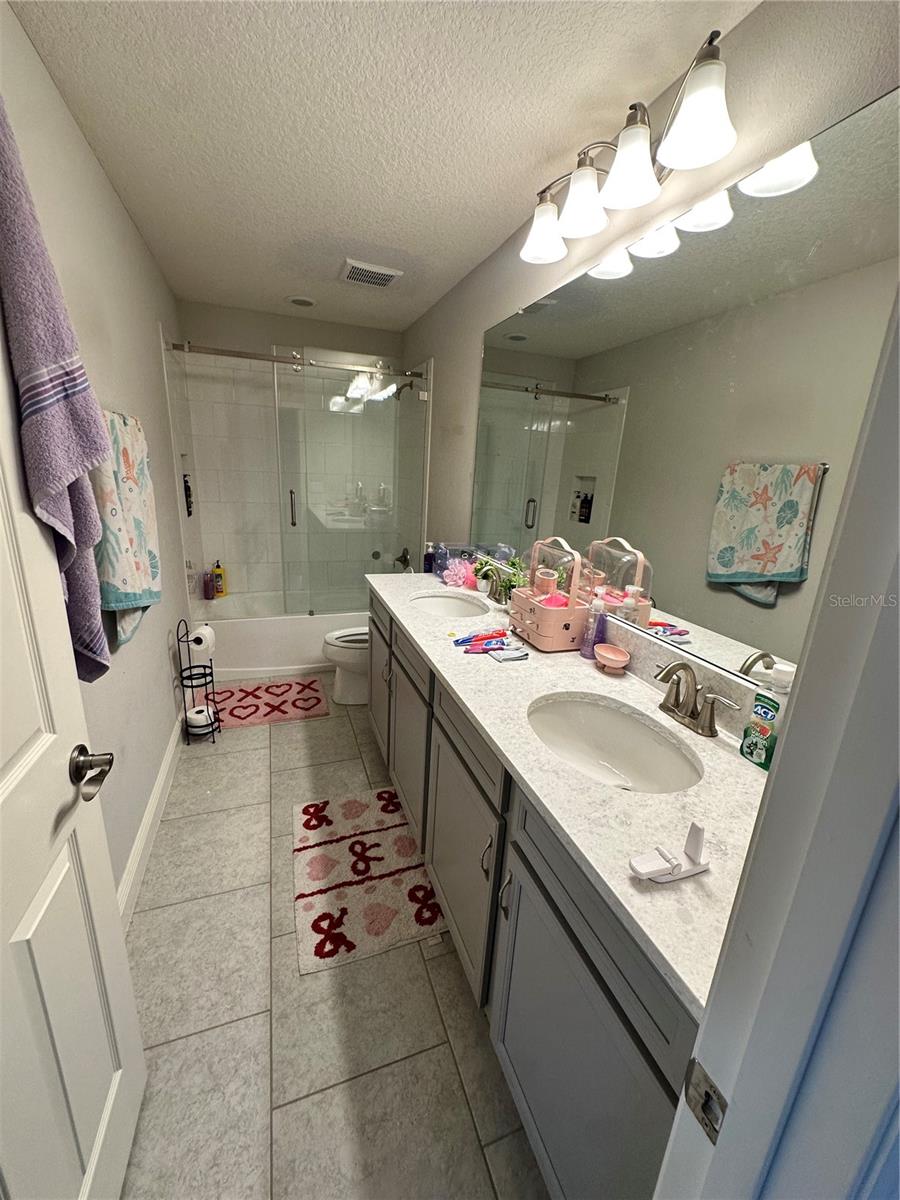 Image 30 of 34 For 12990 Burns Drive