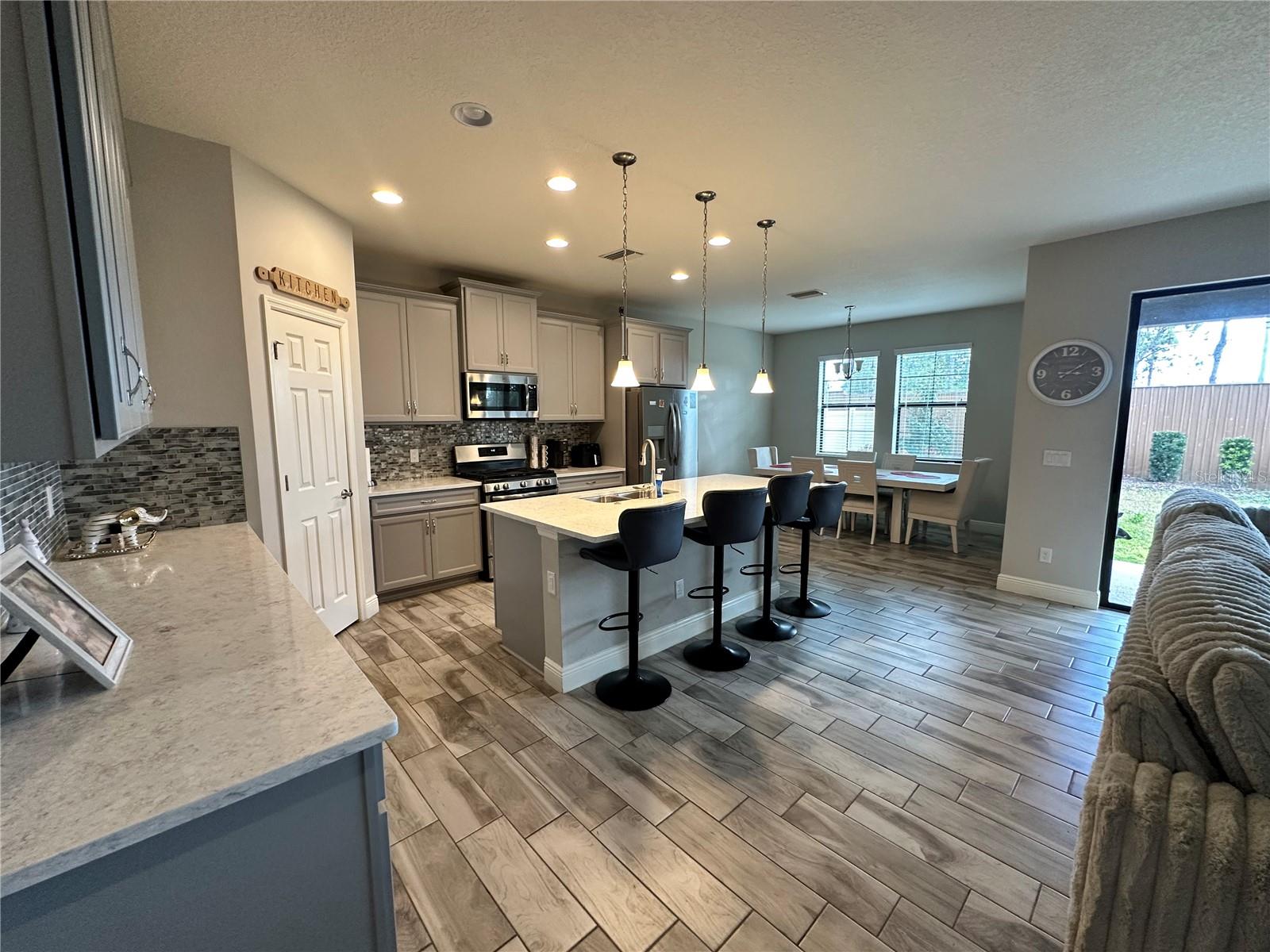 Image 7 of 34 For 12990 Burns Drive