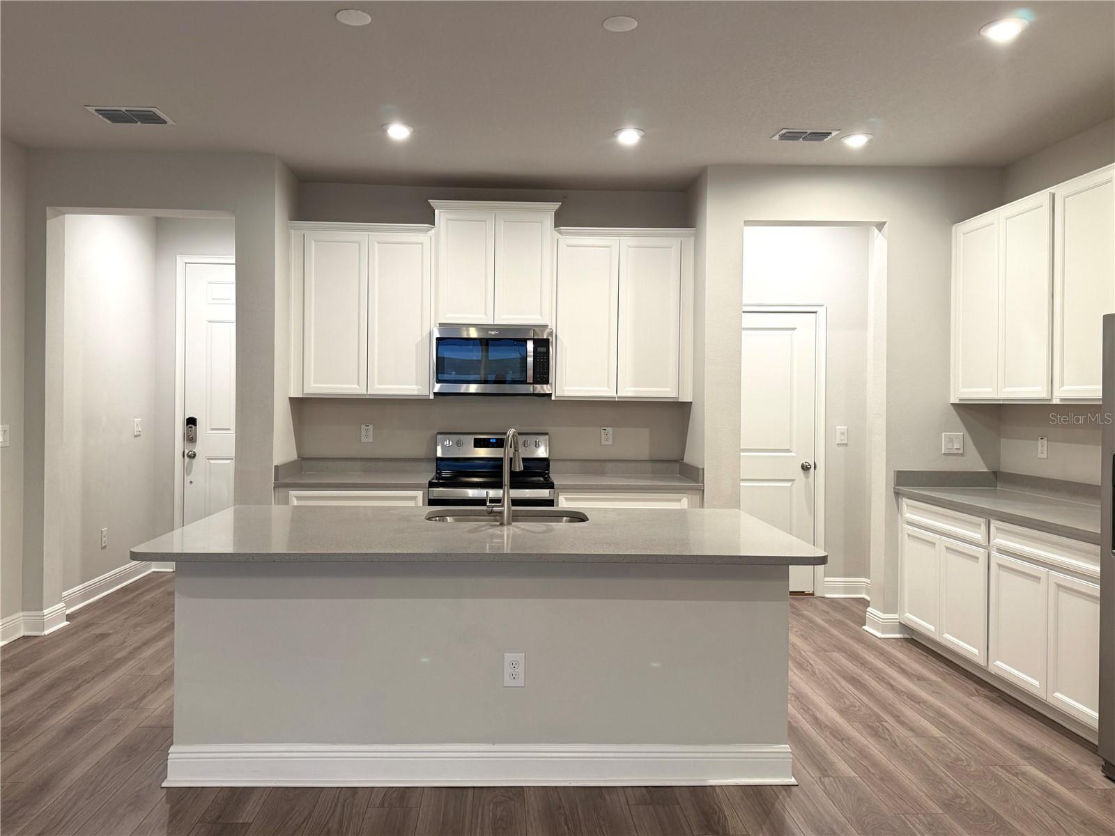 Image 7 of 27 For 6117 Grand Sonata Avenue