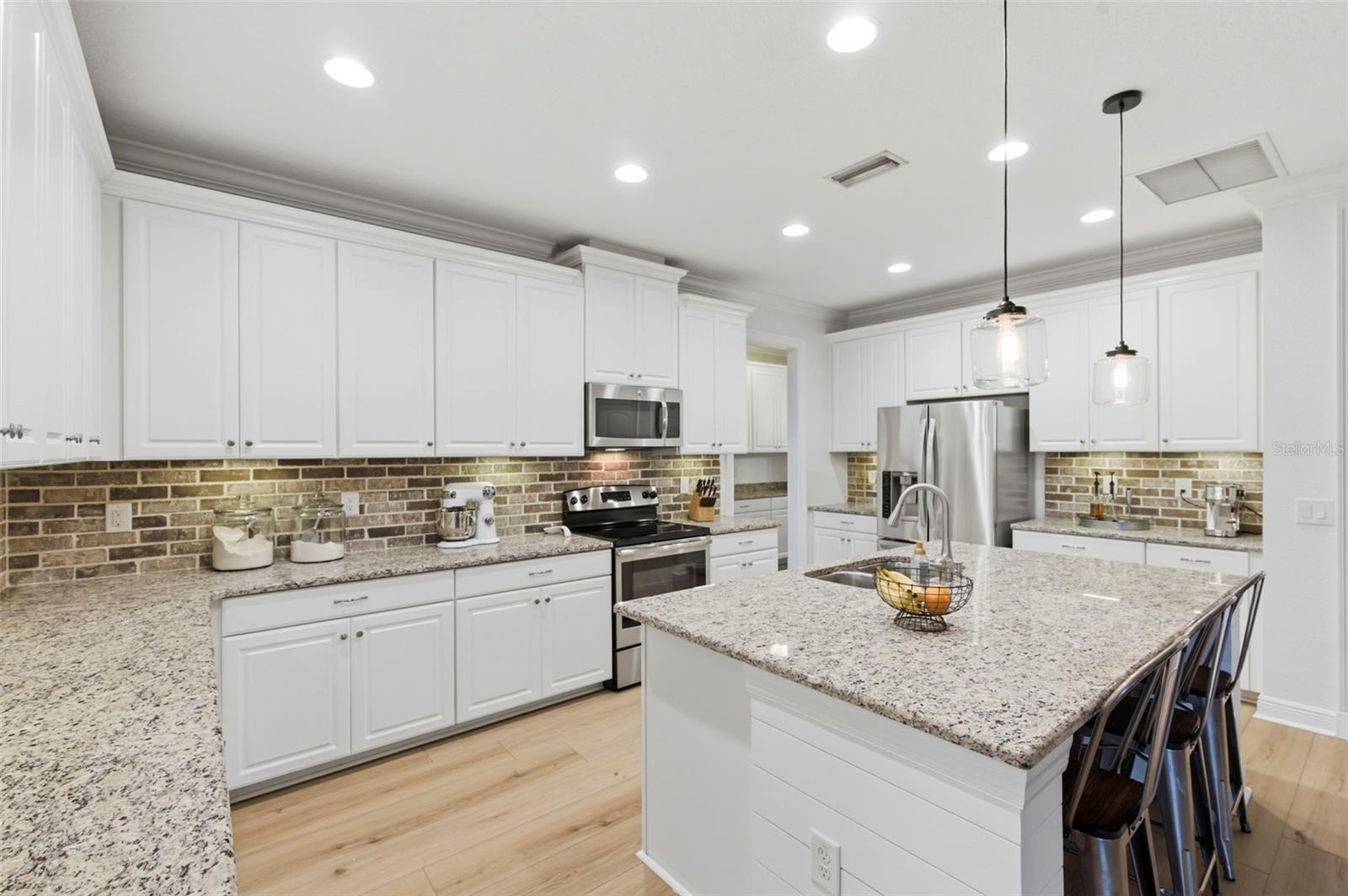 Image 22 of 84 For 12476 Rangeland Boulevard