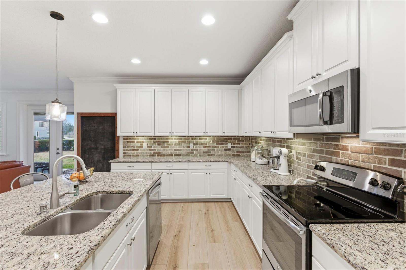 Image 25 of 84 For 12476 Rangeland Boulevard