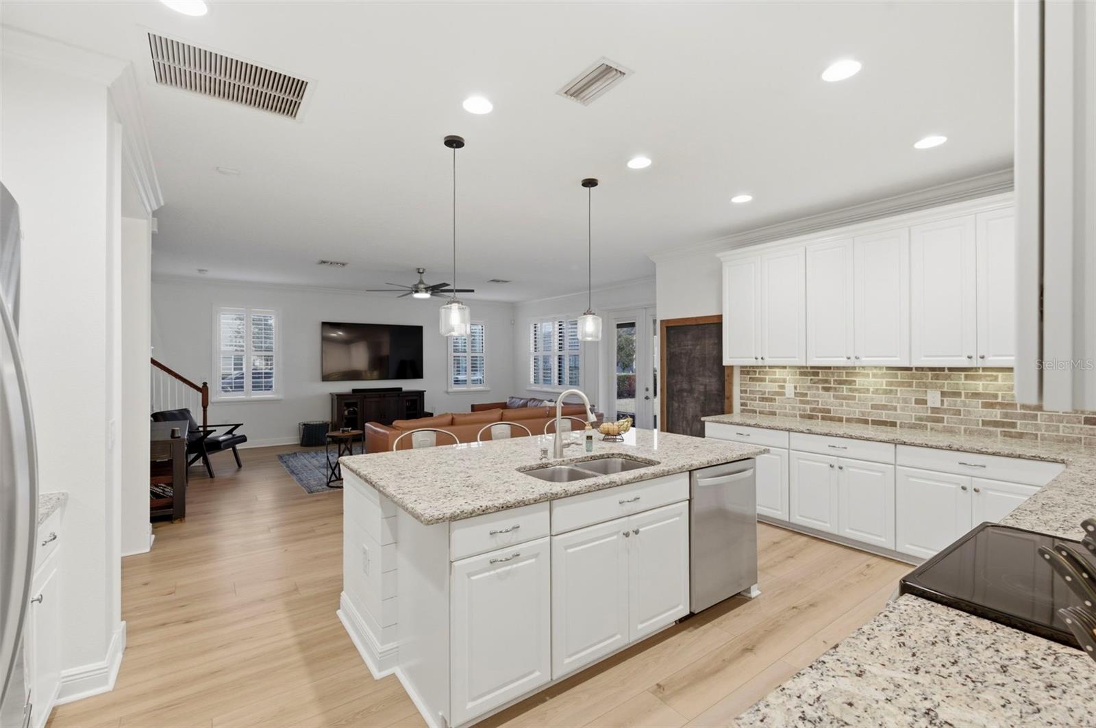 Image 28 of 84 For 12476 Rangeland Boulevard