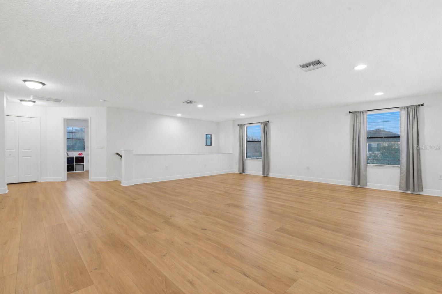 Image 37 of 84 For 12476 Rangeland Boulevard