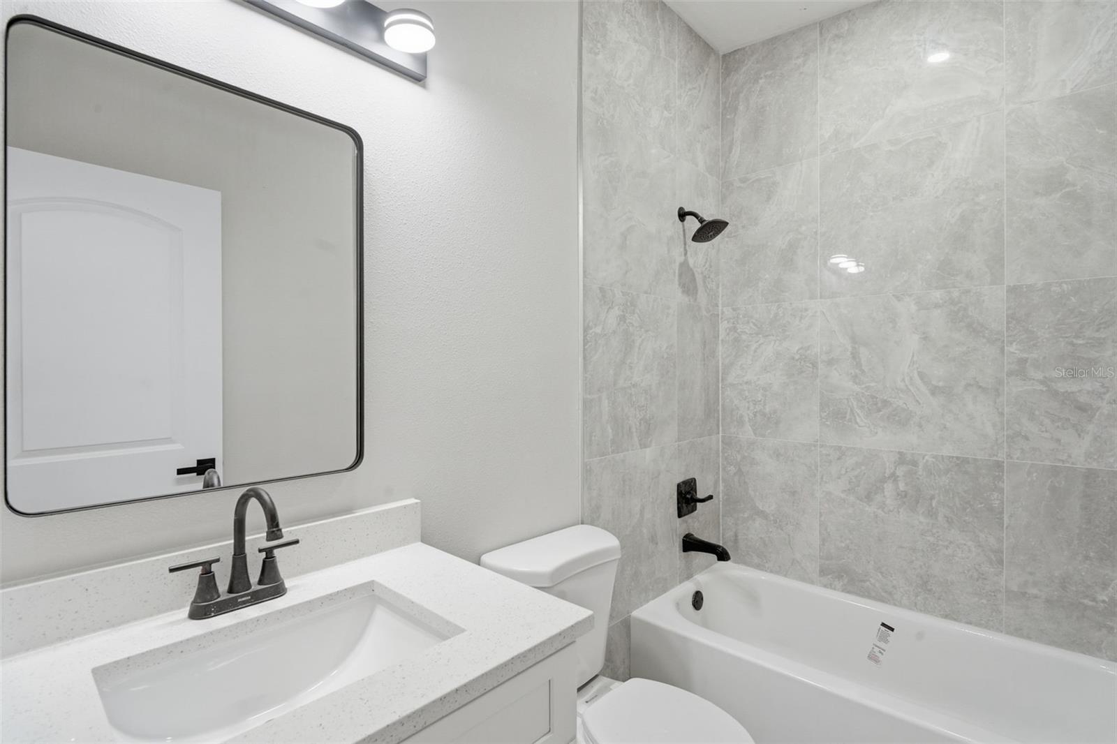 Image 15 of 25 For 2139 Gore Street