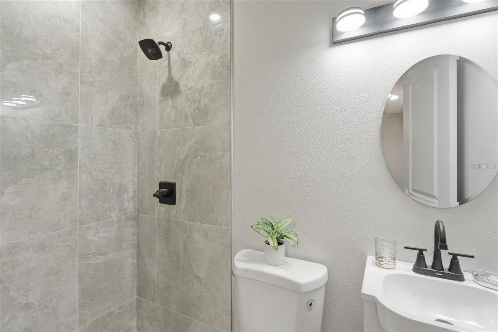 Image 20 of 25 For 2139 Gore Street