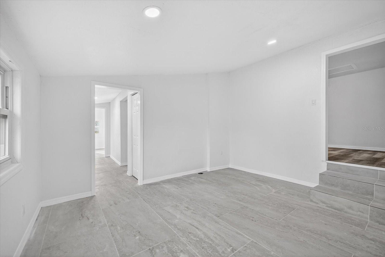 Image 20 of 31 For 5801 Magnolia Street N