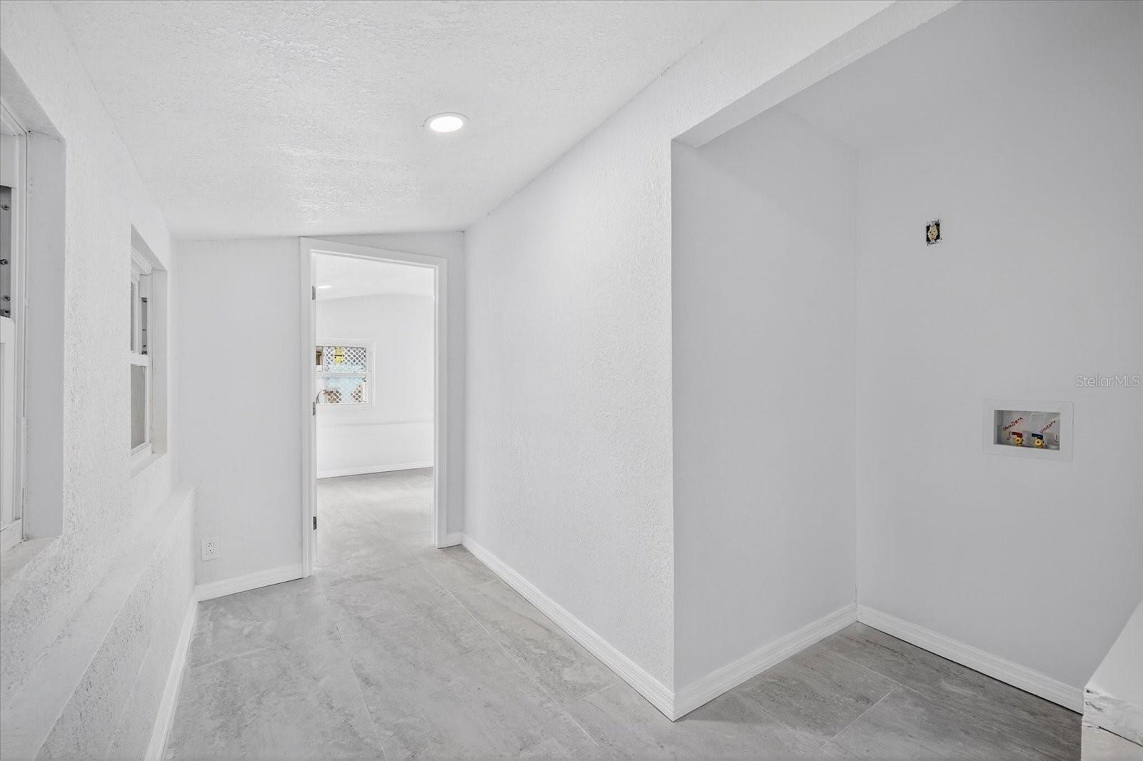 Image 21 of 31 For 5801 Magnolia Street N