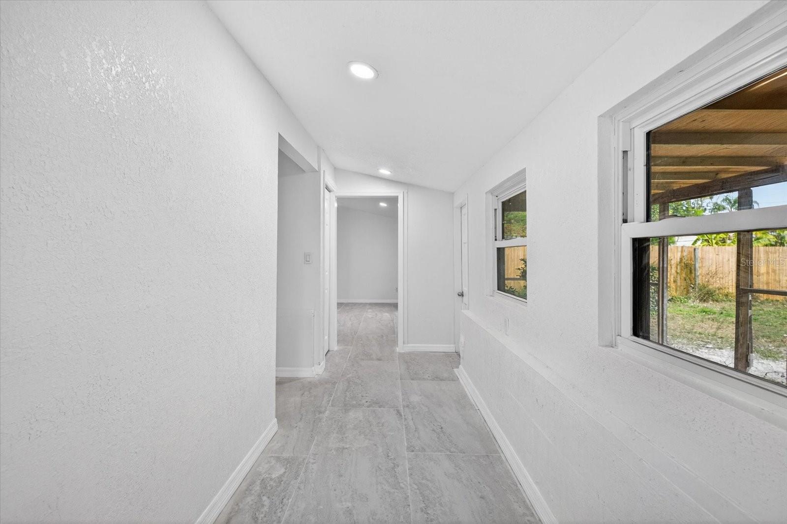 Image 22 of 31 For 5801 Magnolia Street N