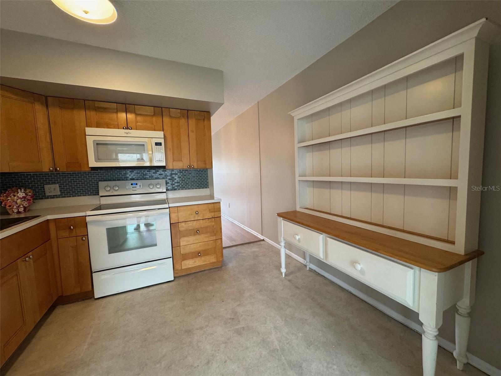 Image 5 of 12 For 2385 Tahitian Lane 43