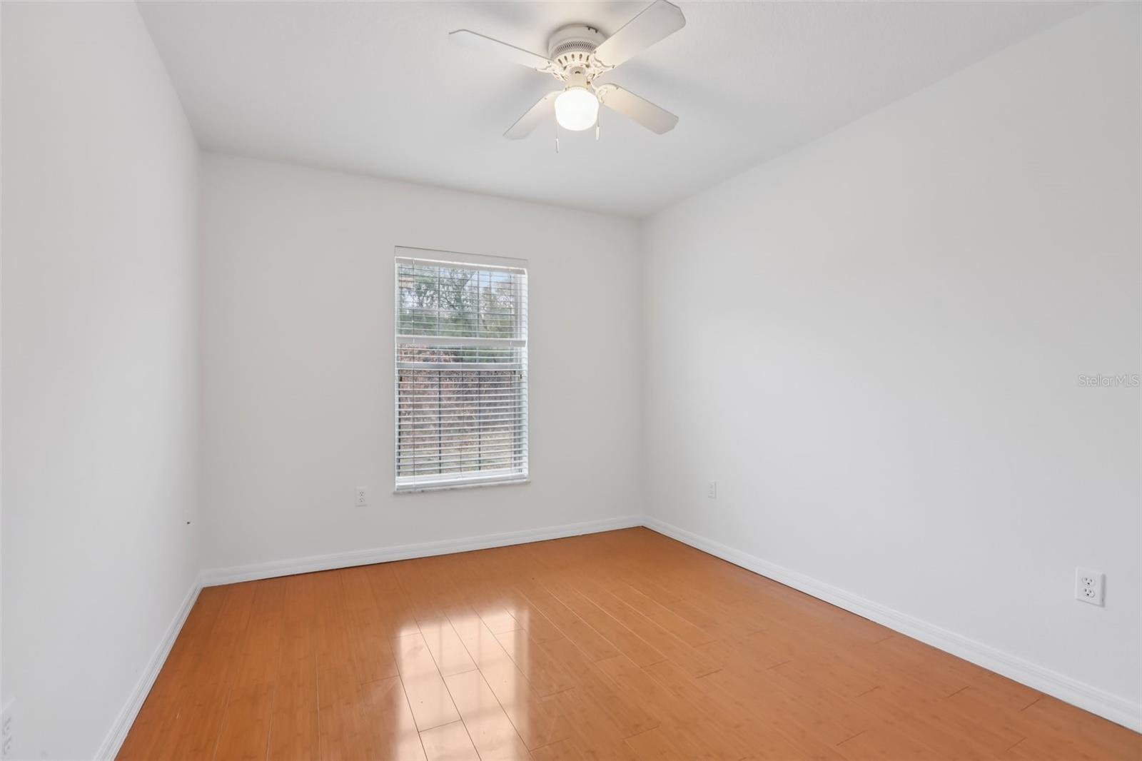 Image 28 of 54 For 6917 Oakcrest Way