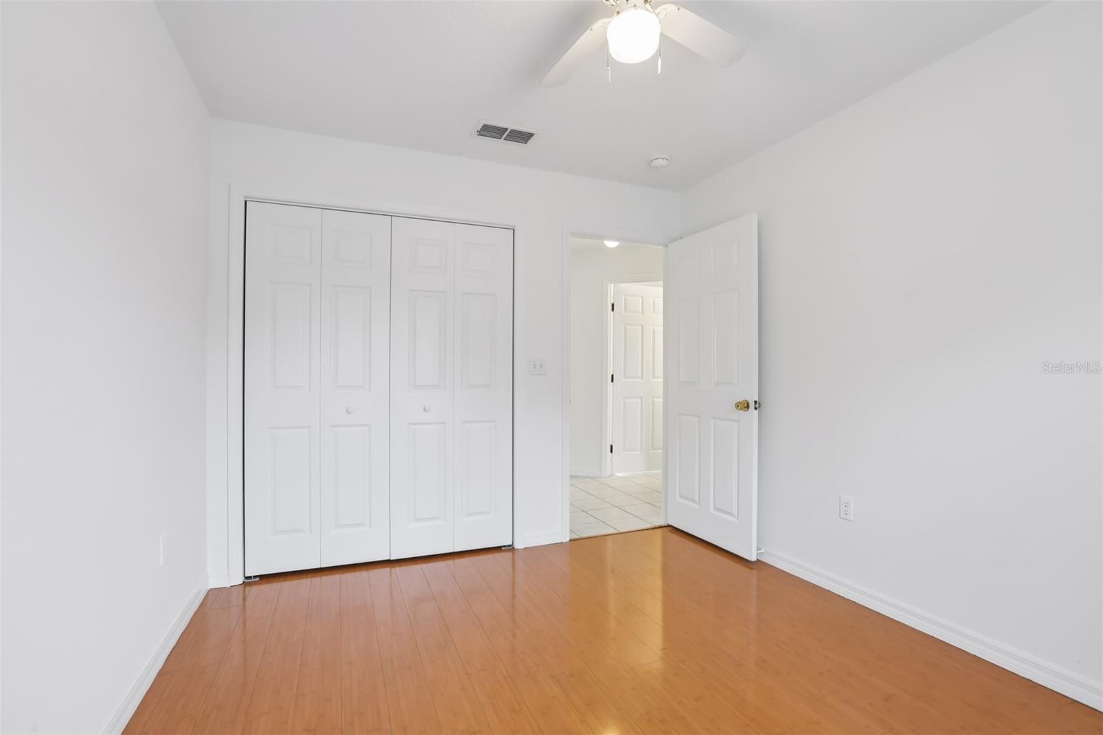 Image 29 of 54 For 6917 Oakcrest Way