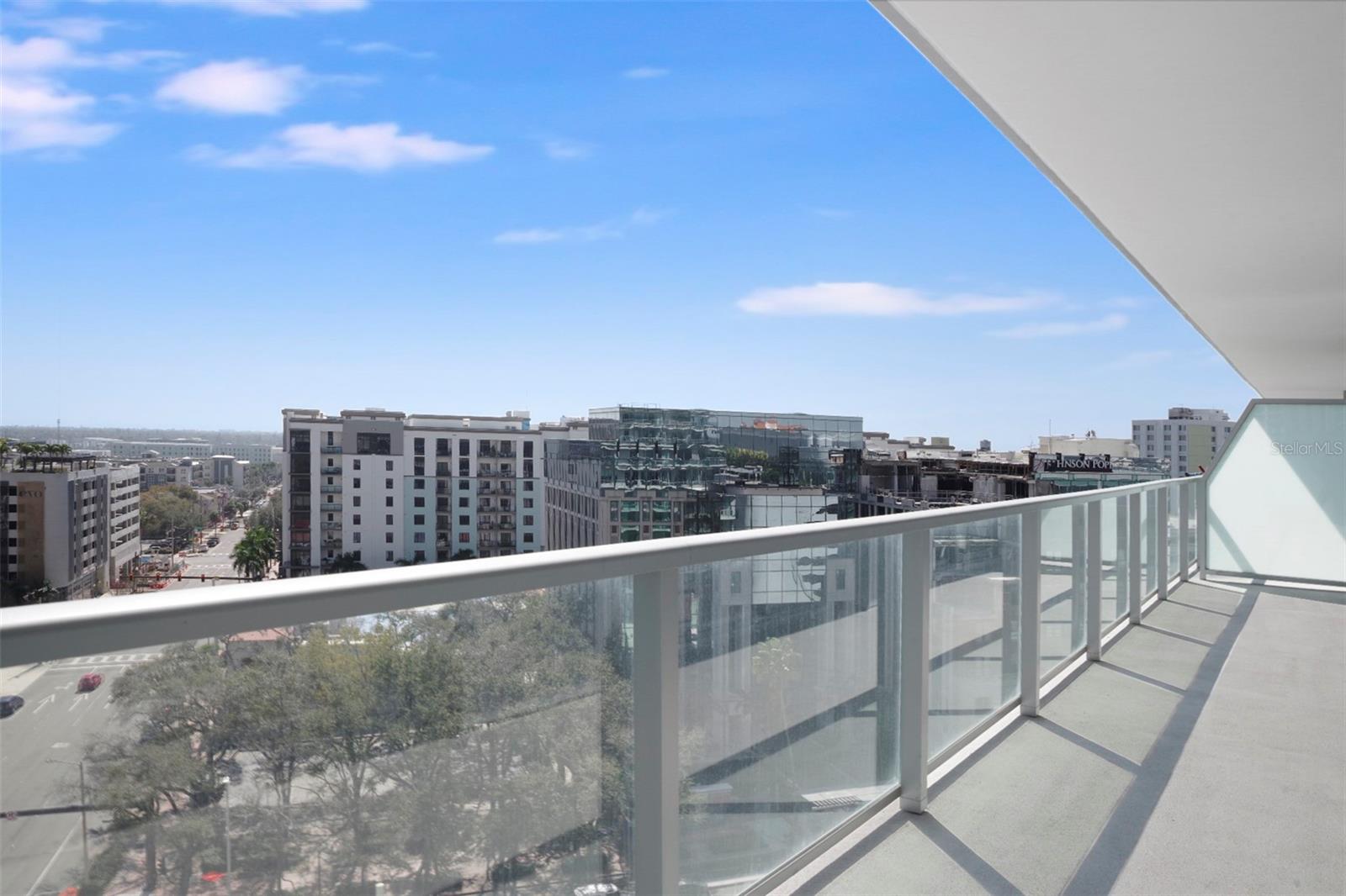 Image 13 of 54 For 400 Central Avenue 906