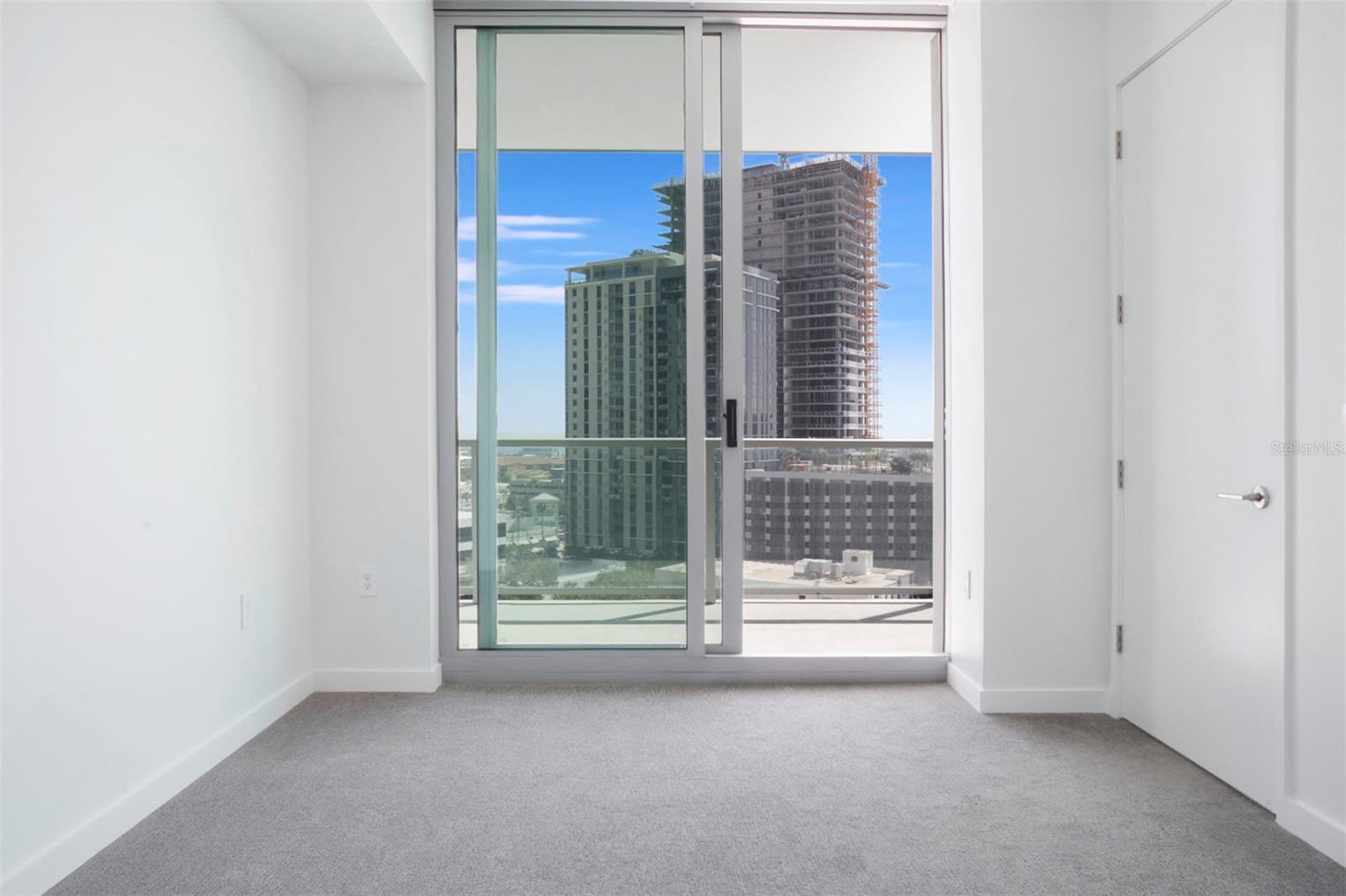 Image 24 of 54 For 400 Central Avenue 906