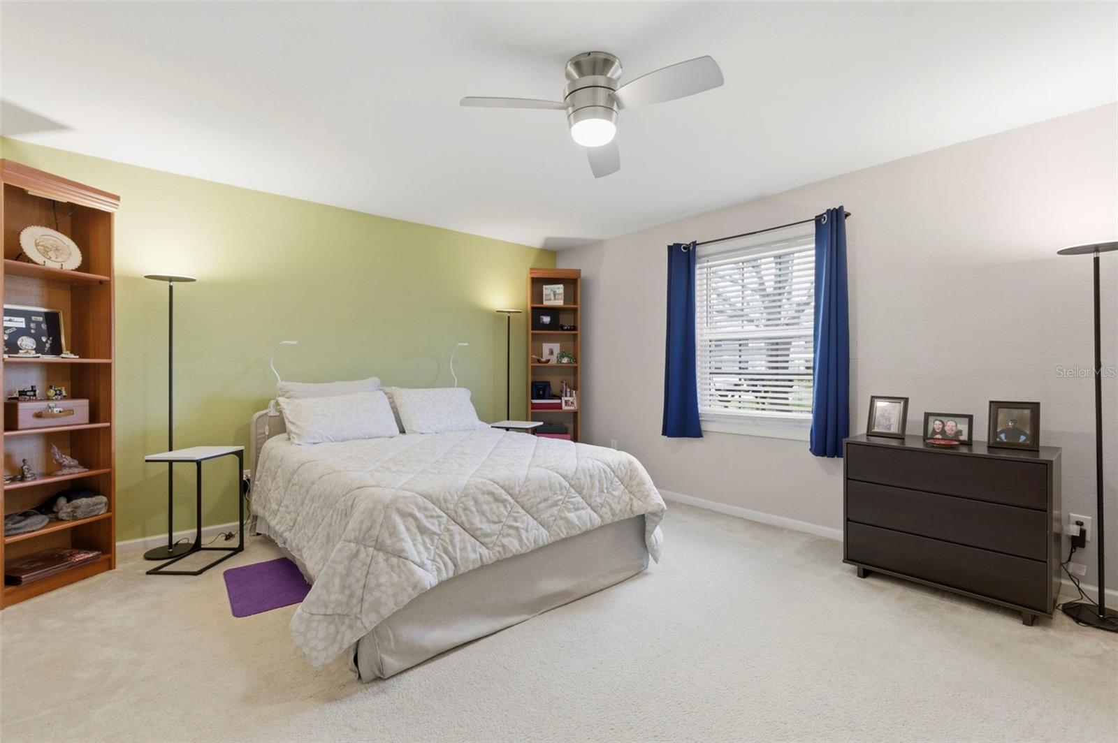 Listing photo id 19 for 4842 Coquina Key Drive Se B