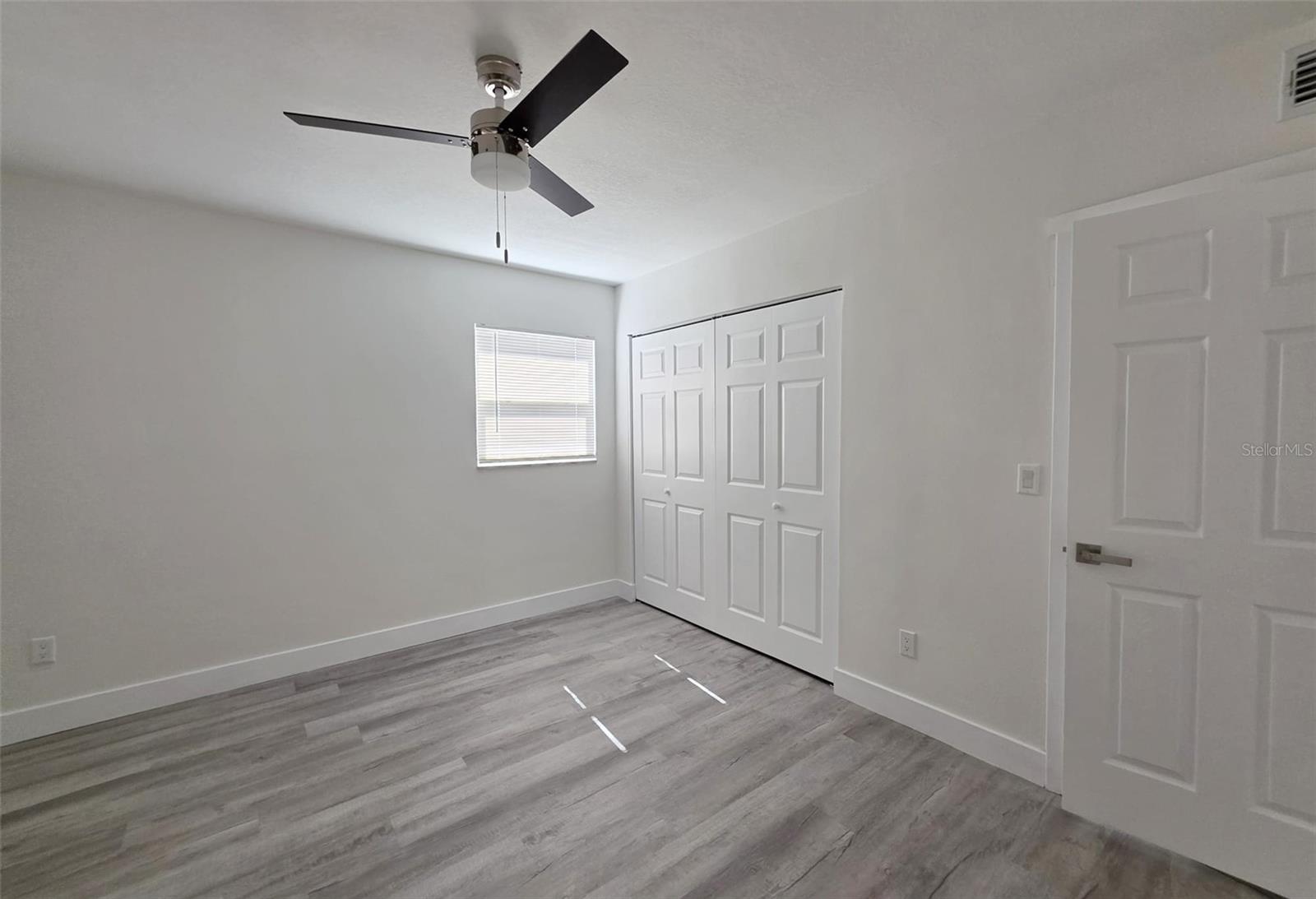 Image 13 of 26 For 10415 27th Street