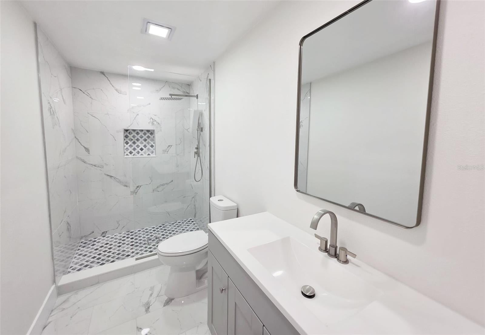 Image 18 of 26 For 10415 27th Street