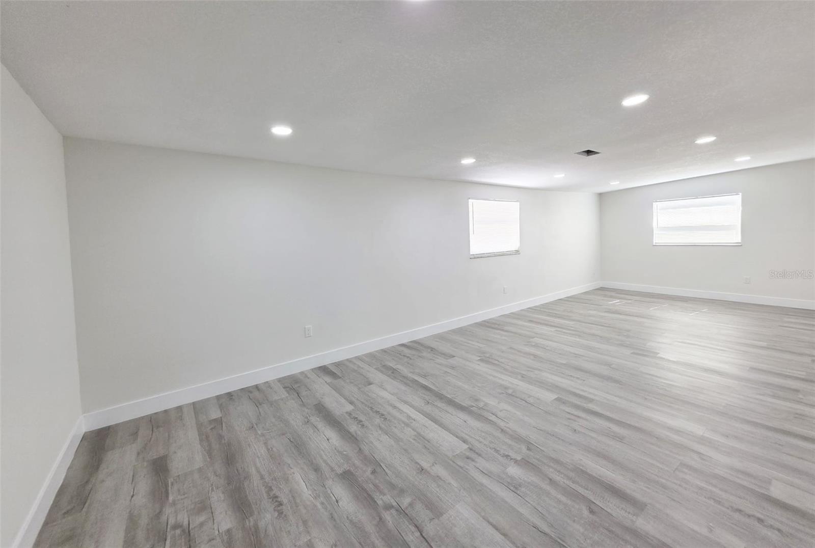 Image 22 of 26 For 10415 27th Street