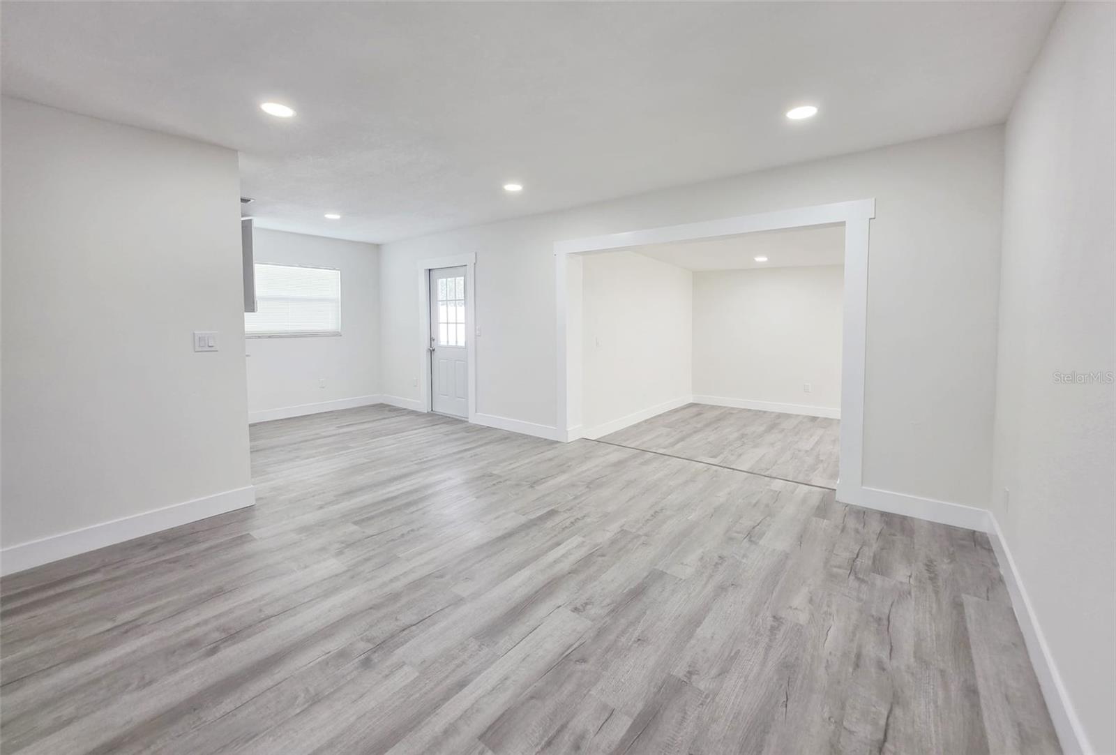 Image 5 of 26 For 10415 27th Street