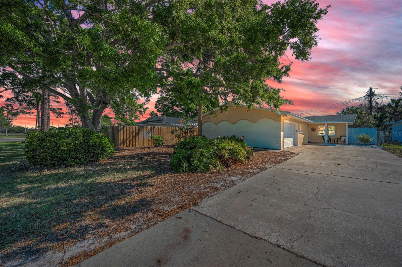 Details for 2053 Jefferson Avenue, DUNEDIN, FL 34698