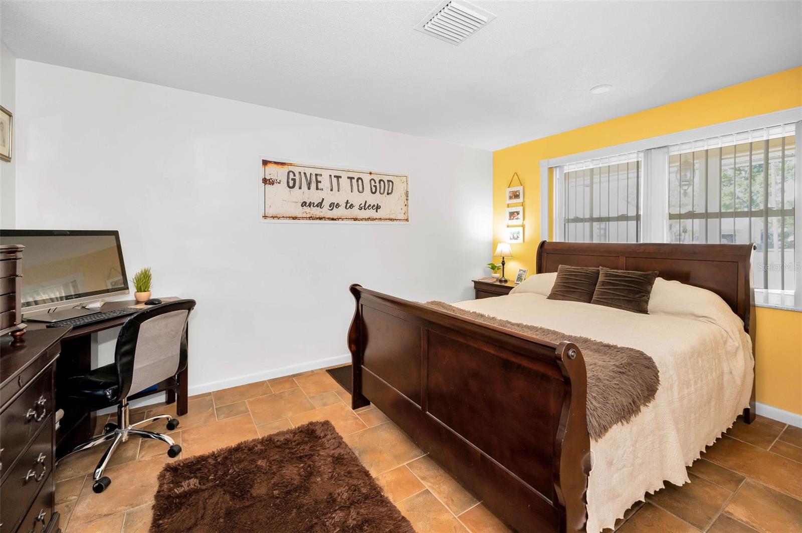 Image 12 of 25 For 2053 Jefferson Avenue