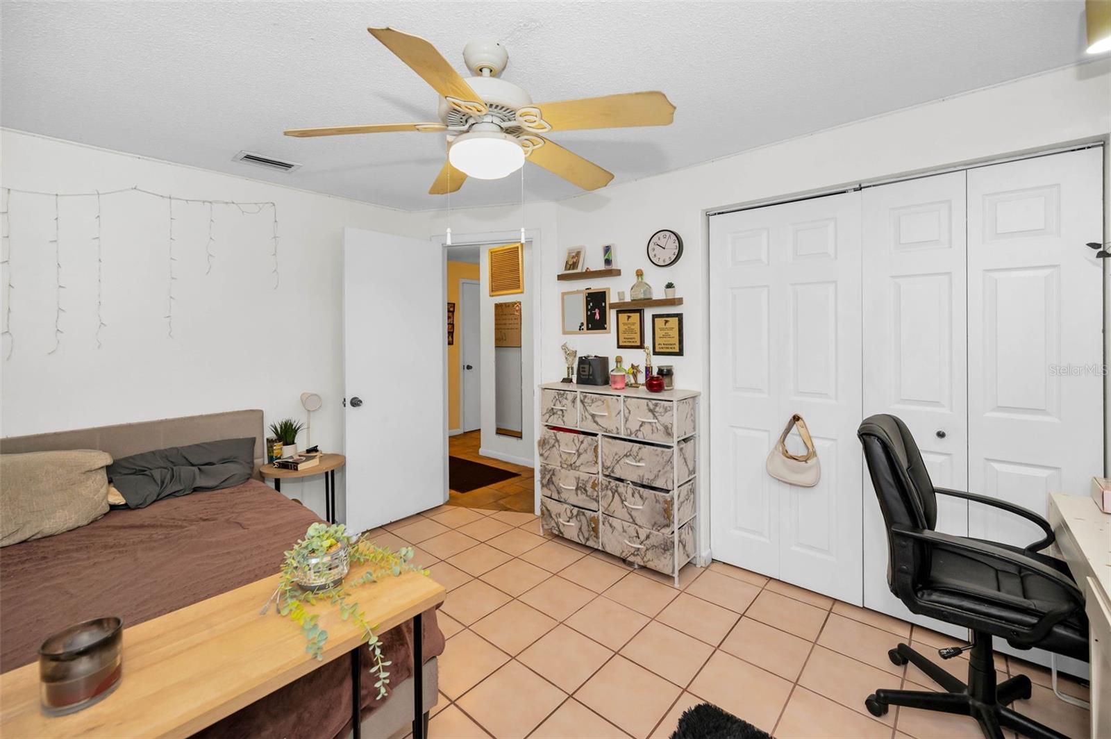 Image 15 of 25 For 2053 Jefferson Avenue