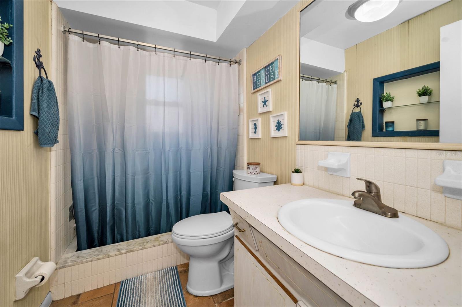 Image 17 of 25 For 2053 Jefferson Avenue