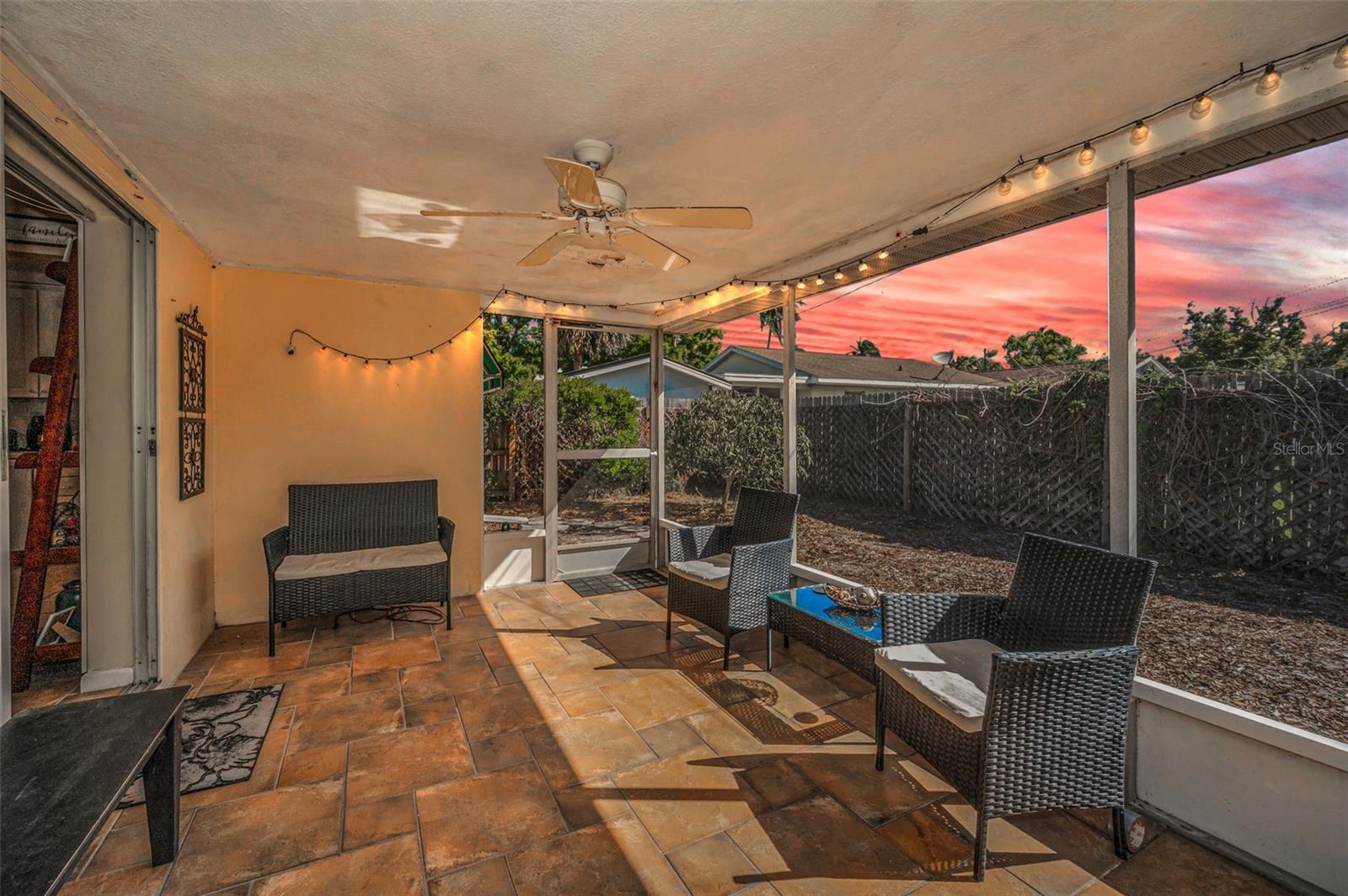 Image 24 of 25 For 2053 Jefferson Avenue