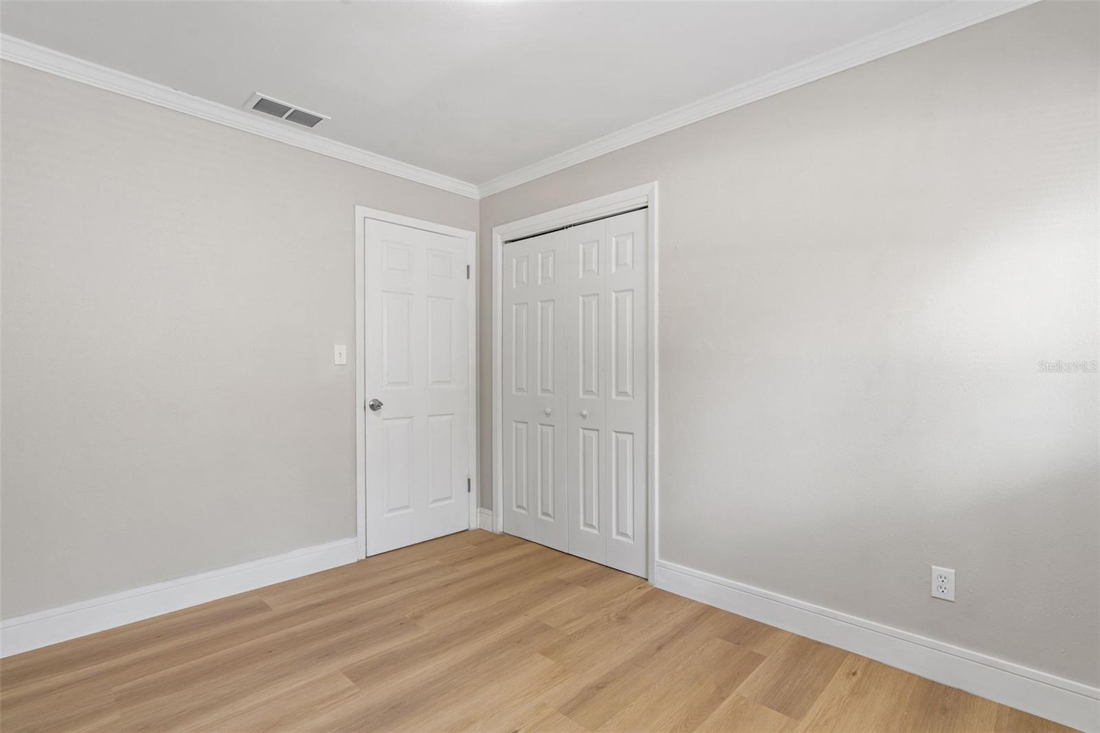 Image 13 of 25 For 1212 Crawford Street