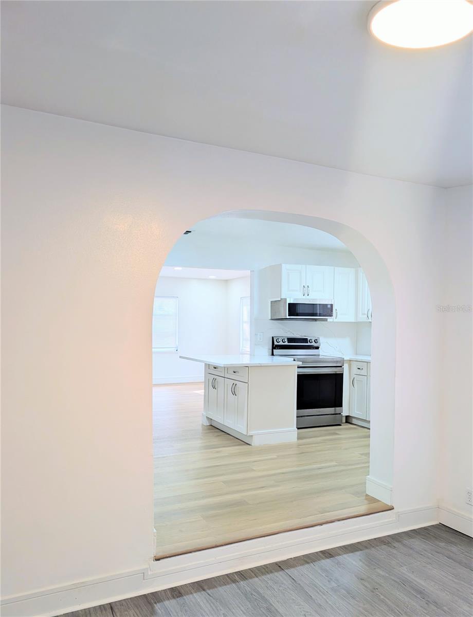 Image 15 of 25 For 1212 Crawford Street