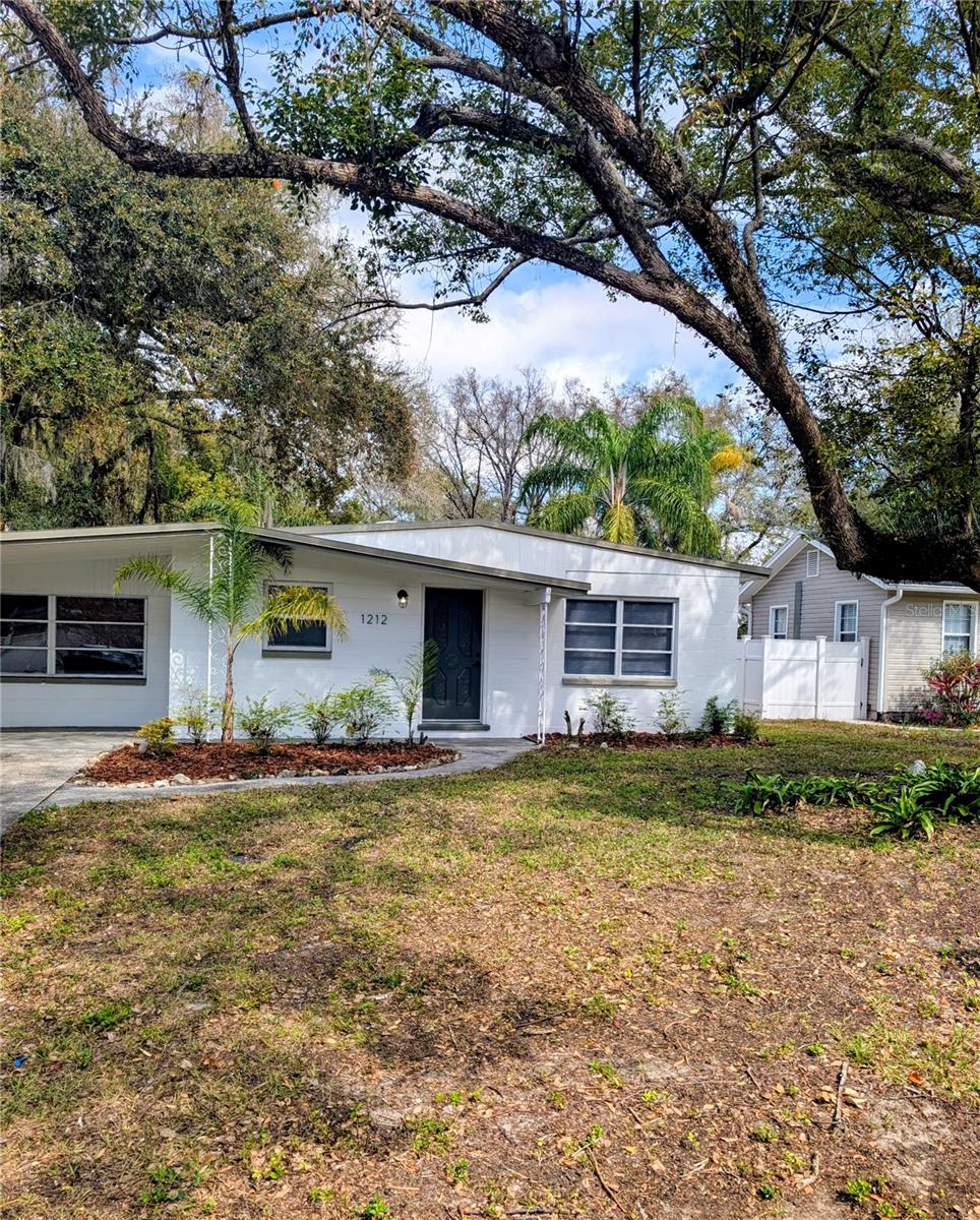 Image 16 of 25 For 1212 Crawford Street