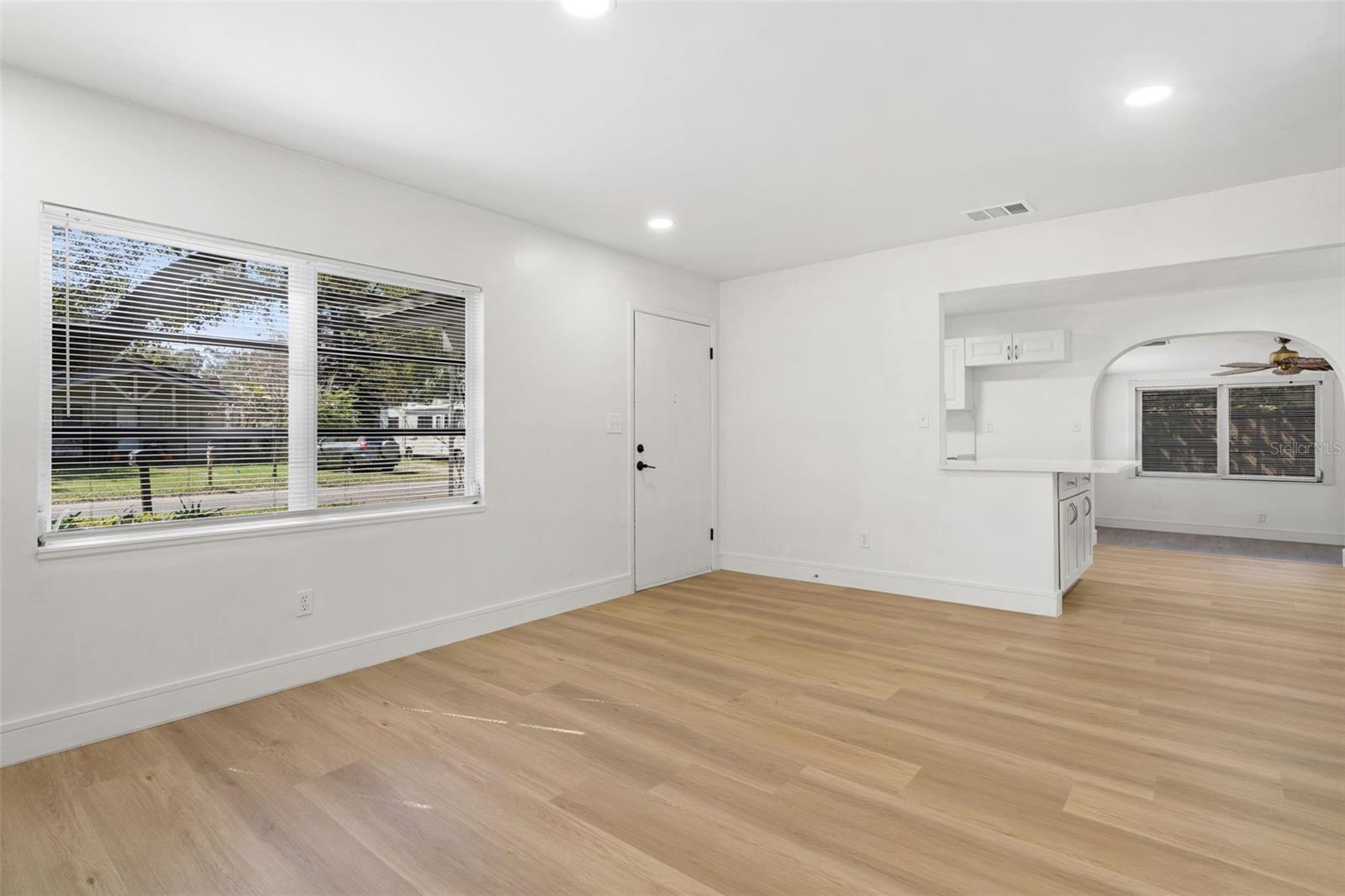 Image 6 of 25 For 1212 Crawford Street