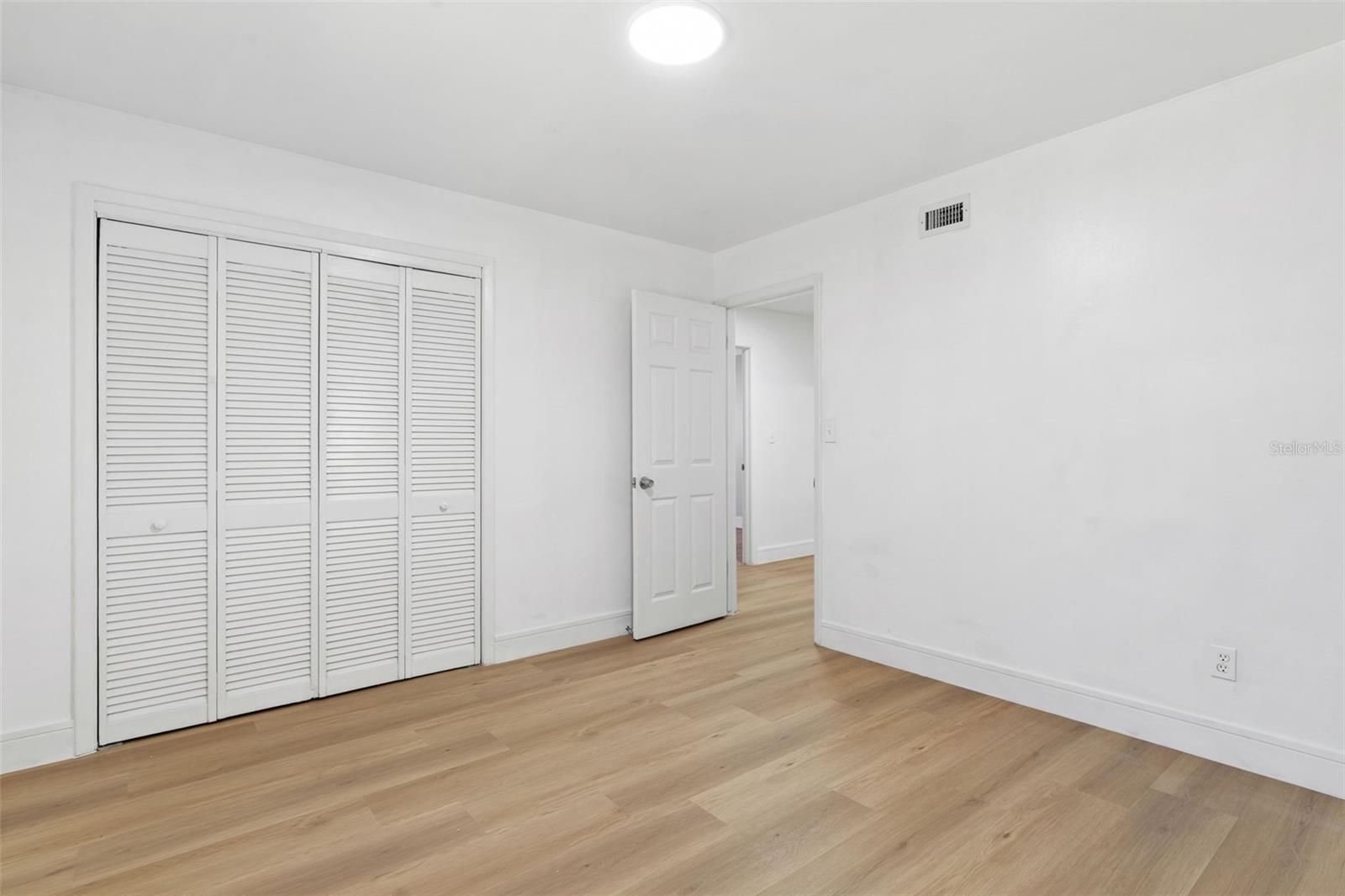 Image 9 of 25 For 1212 Crawford Street