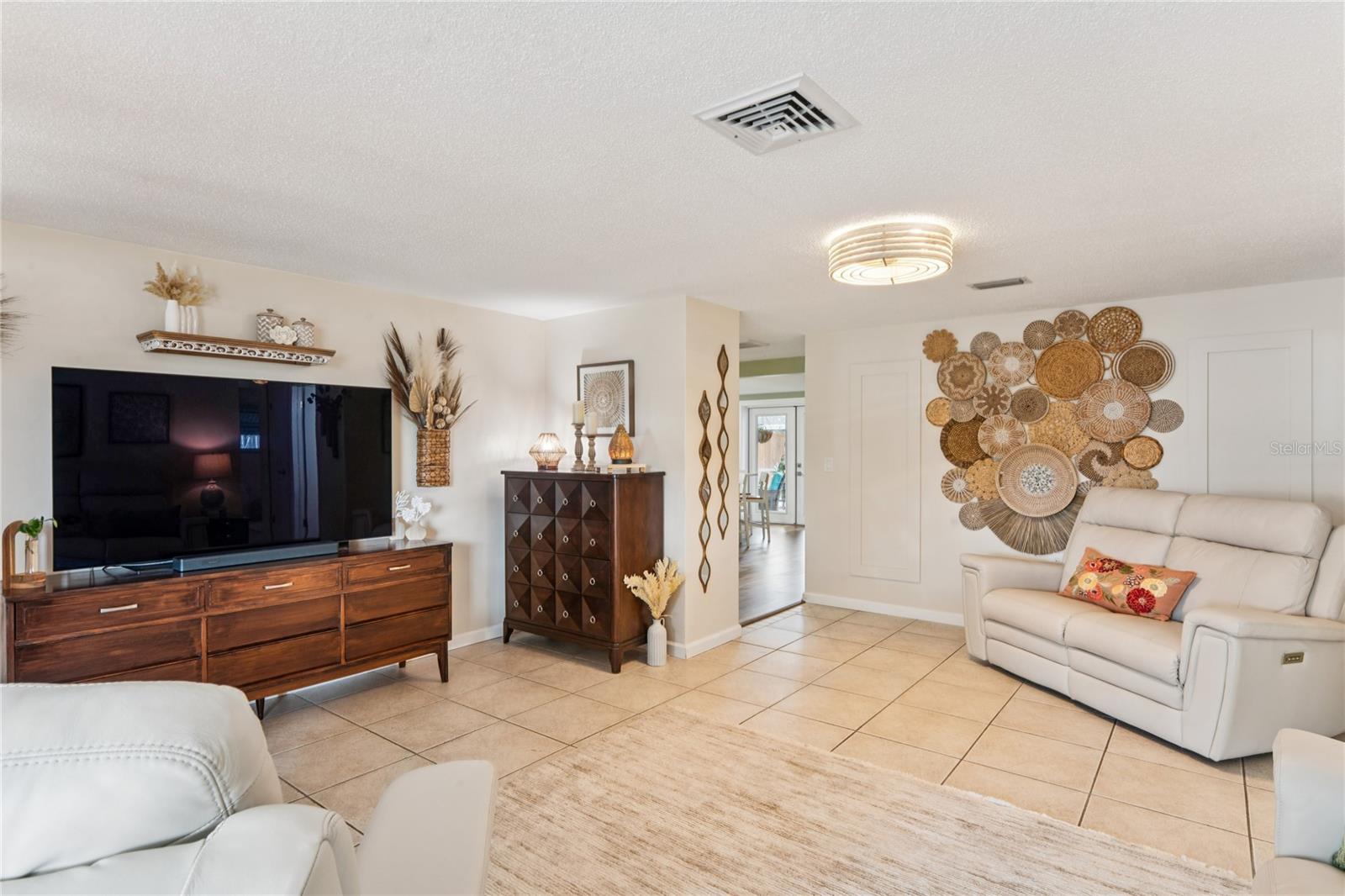 Image 10 of 52 For 6811 Altavista Street