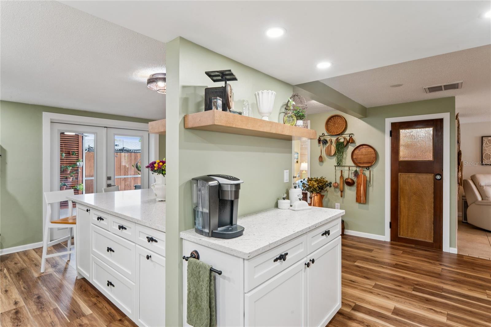 Image 19 of 52 For 6811 Altavista Street