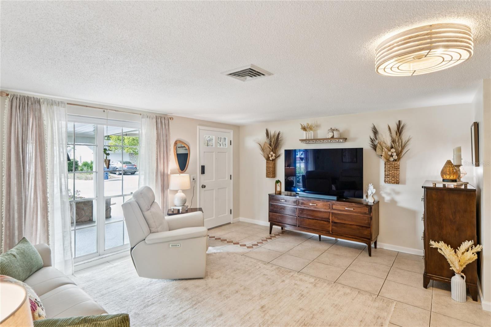 Image 8 of 52 For 6811 Altavista Street