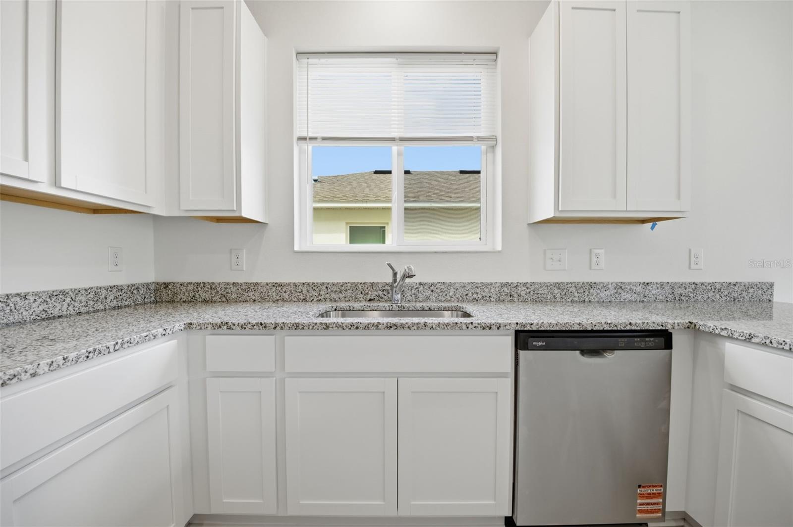 Image 14 of 59 For 37411 Roanoke River Way