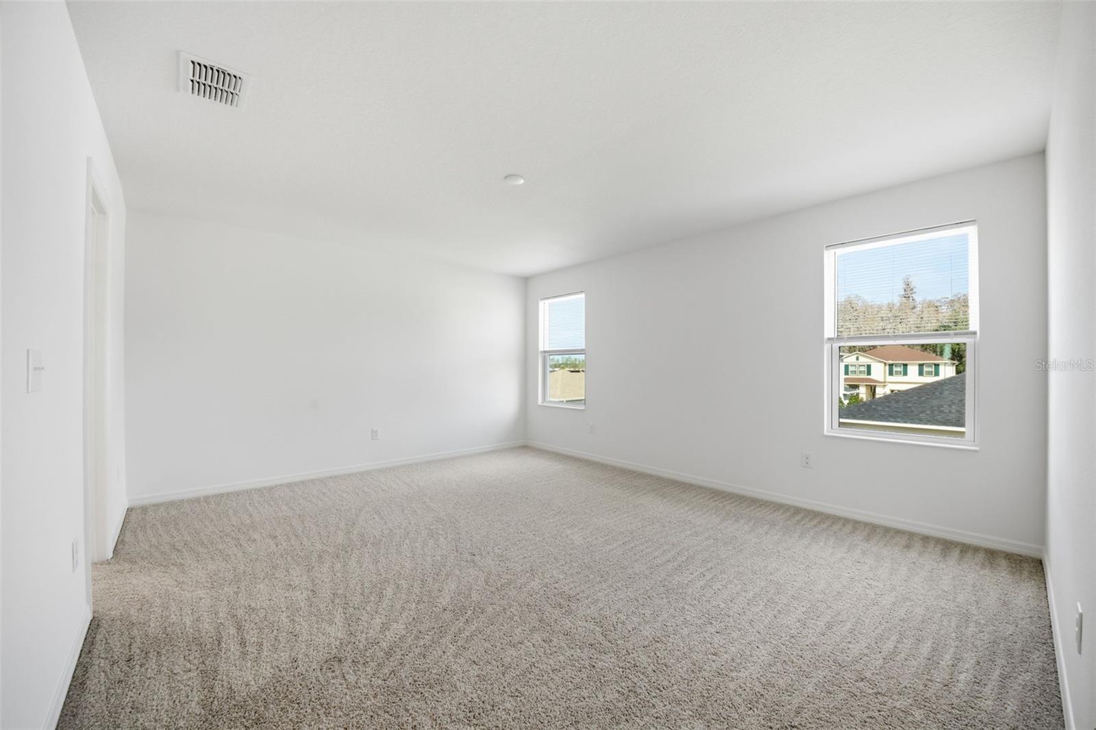 Image 24 of 59 For 37411 Roanoke River Way