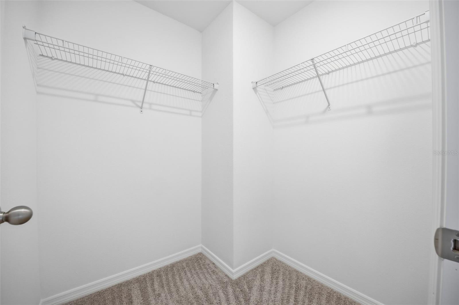 Image 32 of 59 For 37411 Roanoke River Way