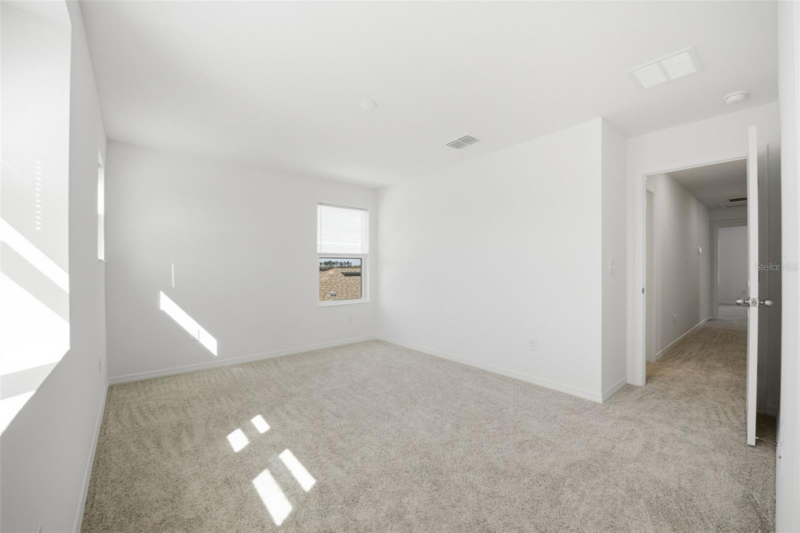 Image 37 of 59 For 37411 Roanoke River Way