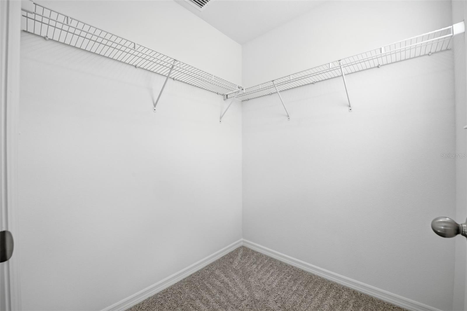 Image 38 of 59 For 37411 Roanoke River Way