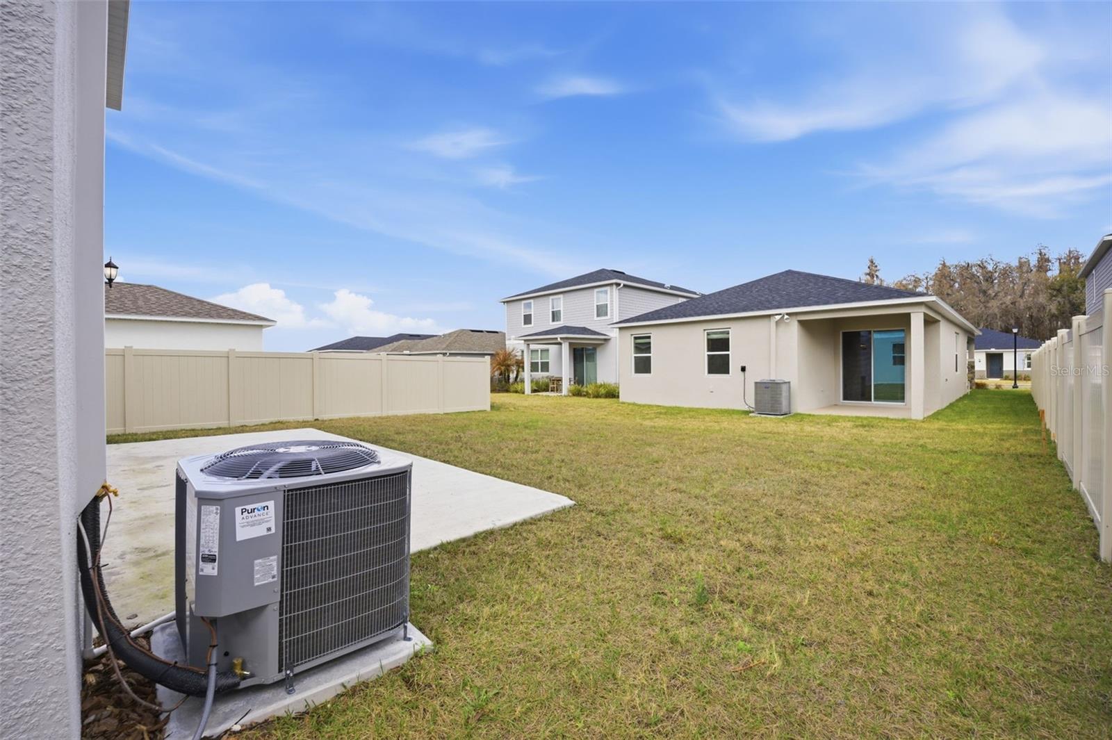 Image 40 of 59 For 37411 Roanoke River Way