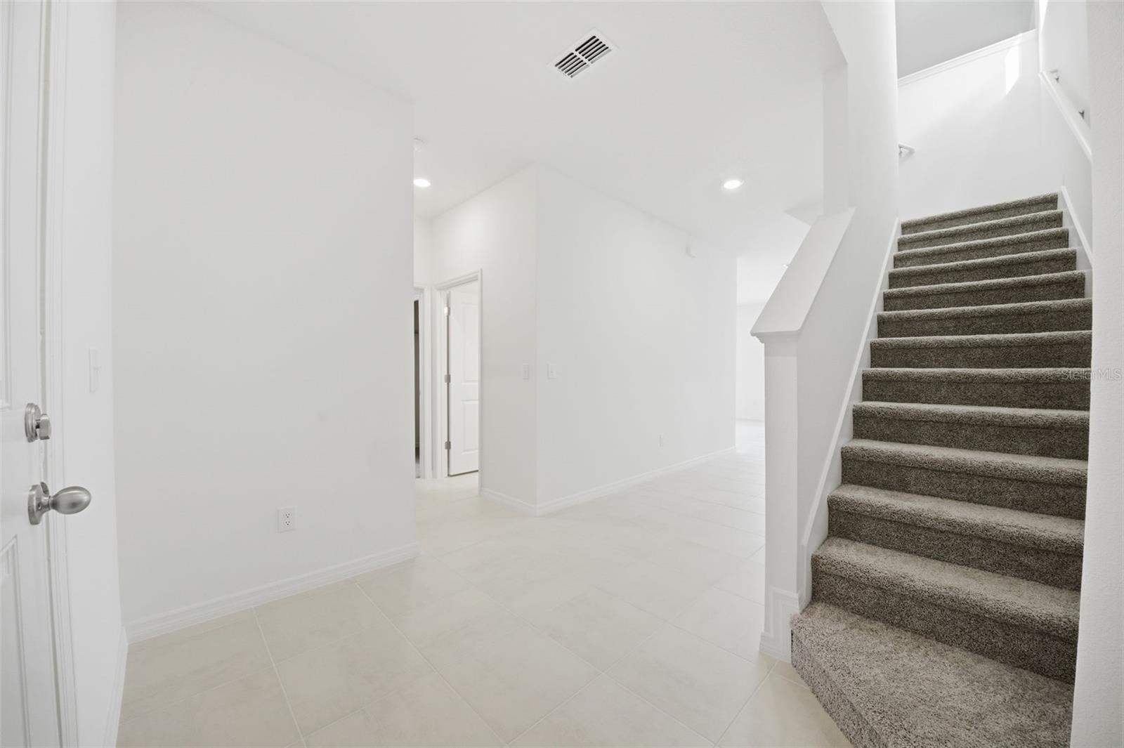 Image 5 of 59 For 37411 Roanoke River Way